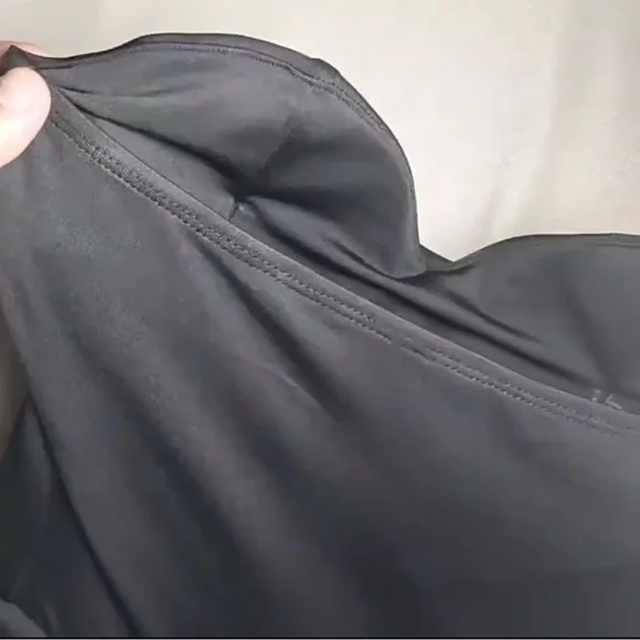 Elegant Black and White Strapless Dress - Picture 8 of 10